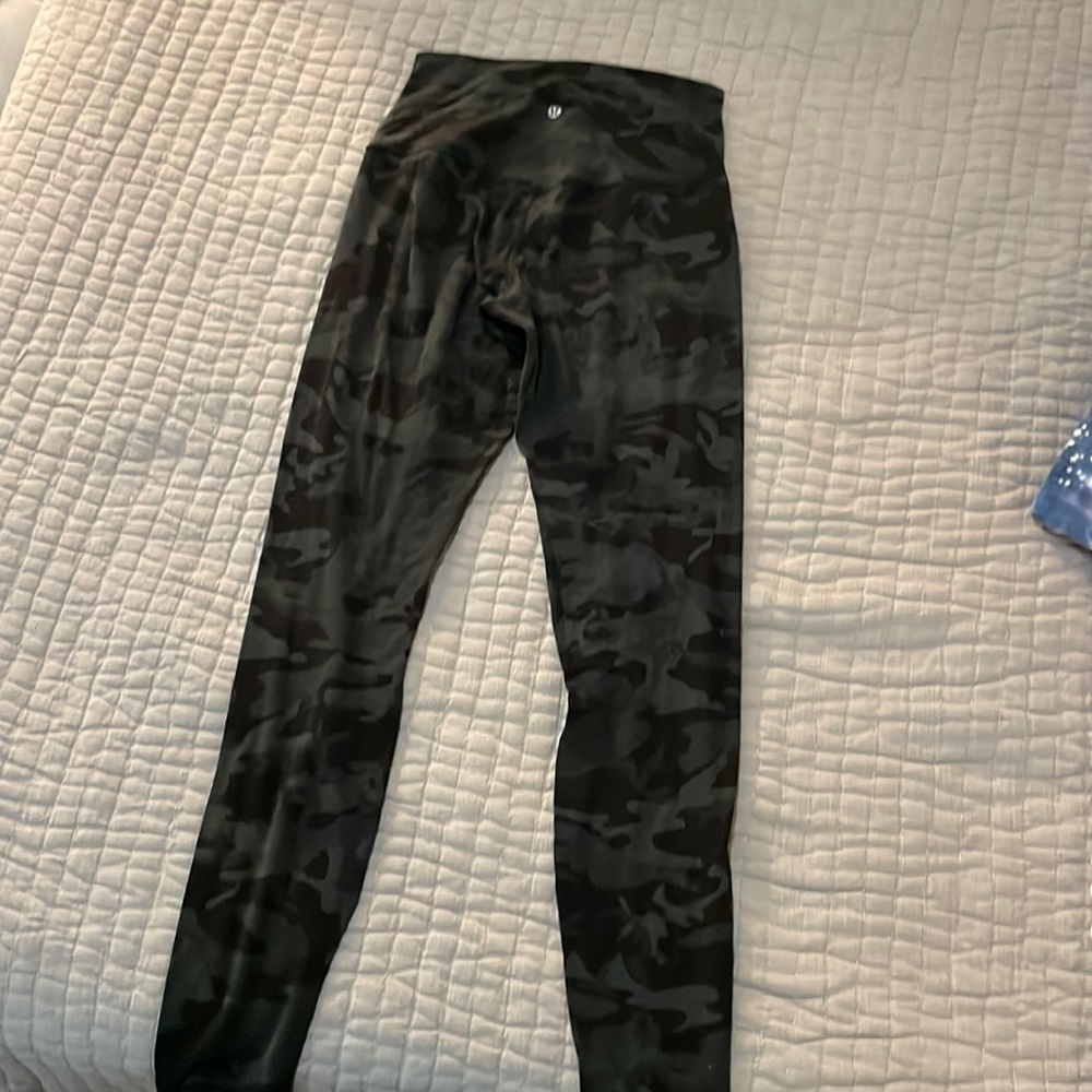 Size 6 camo lululemon align leggings